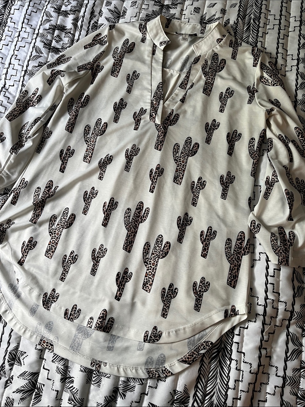 Cowgirl Hardware Leopard Cactus Print Top Blouse Size S